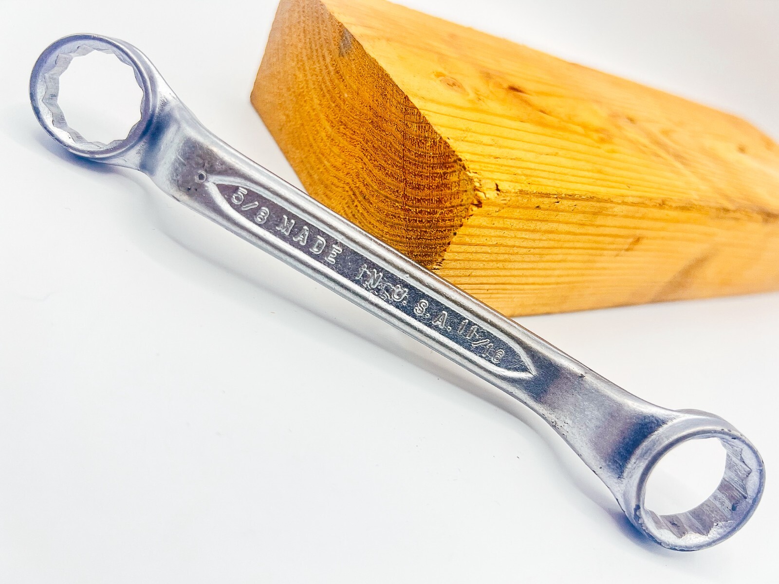 Box-End 5/8″ x 11/16″ 12-Pt Stubby Offset Wrench, Select Forged Steel, USA