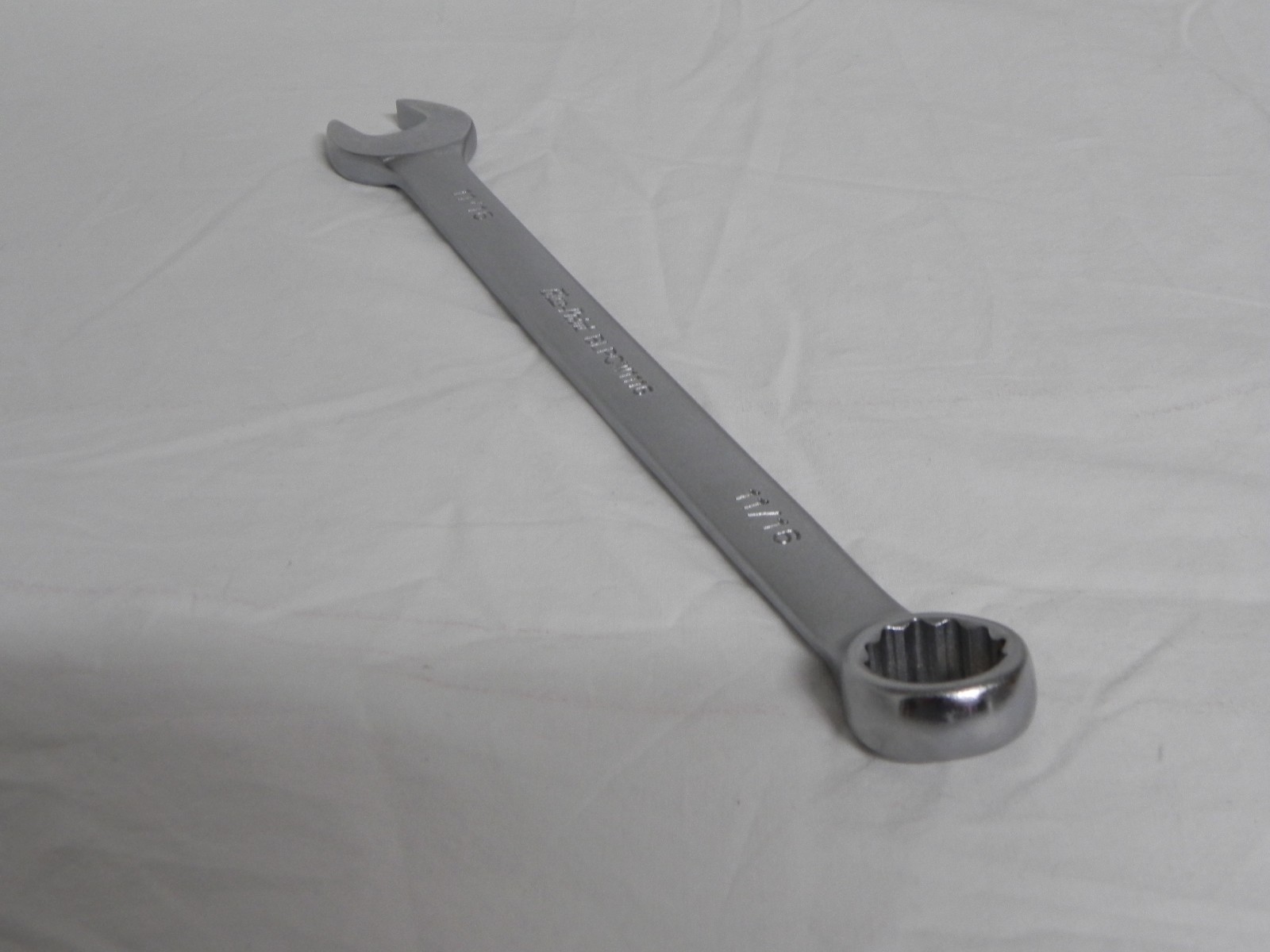 Blue Point BLPCW1116 12 Point 11/16″ SAE Combination Wrench Measuring 10-1/4» L