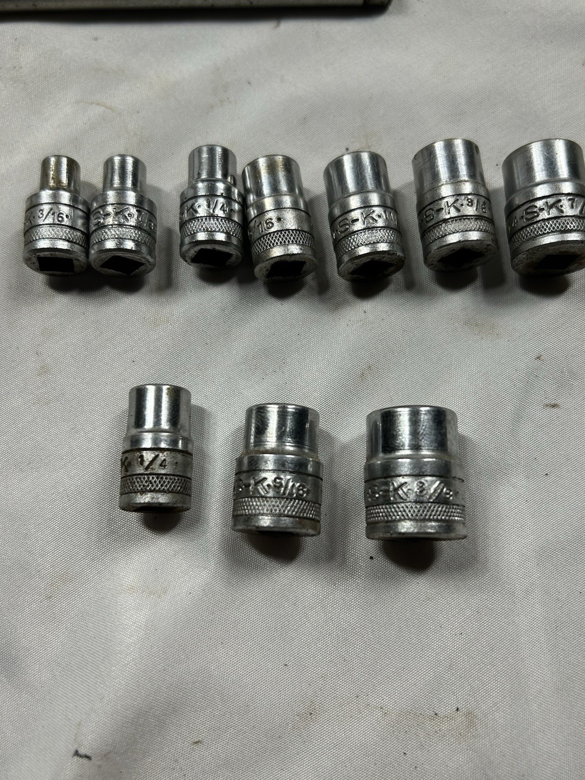 Vintage S-K Tools 1/4” Drive Ratchet SAE Socket Set 12 & 8pt Metal Box USA