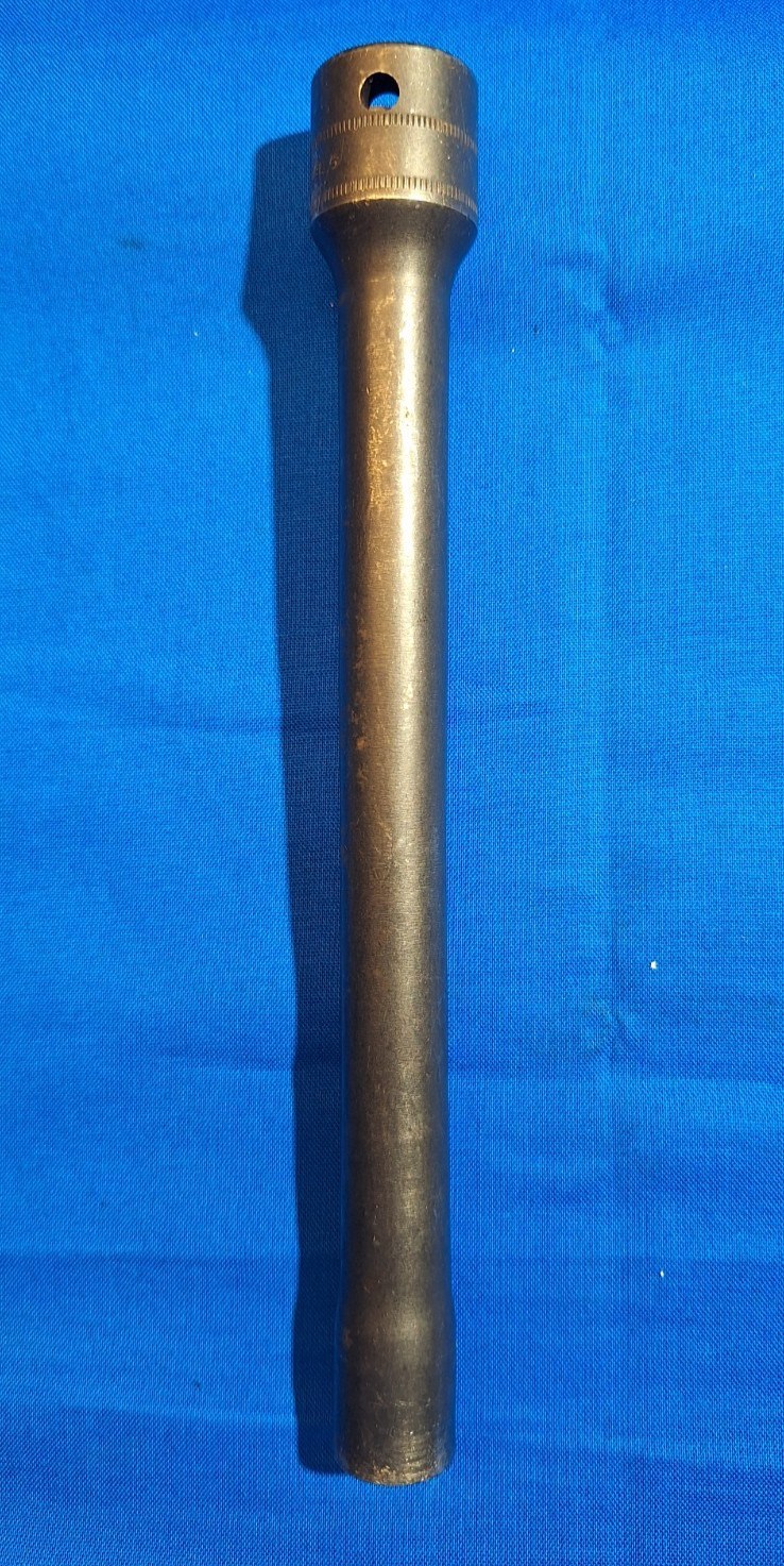 Snap-On 1/2″ Drive 12-Point Metric 12 mm Extra-Long Head Bolt Socket S6160