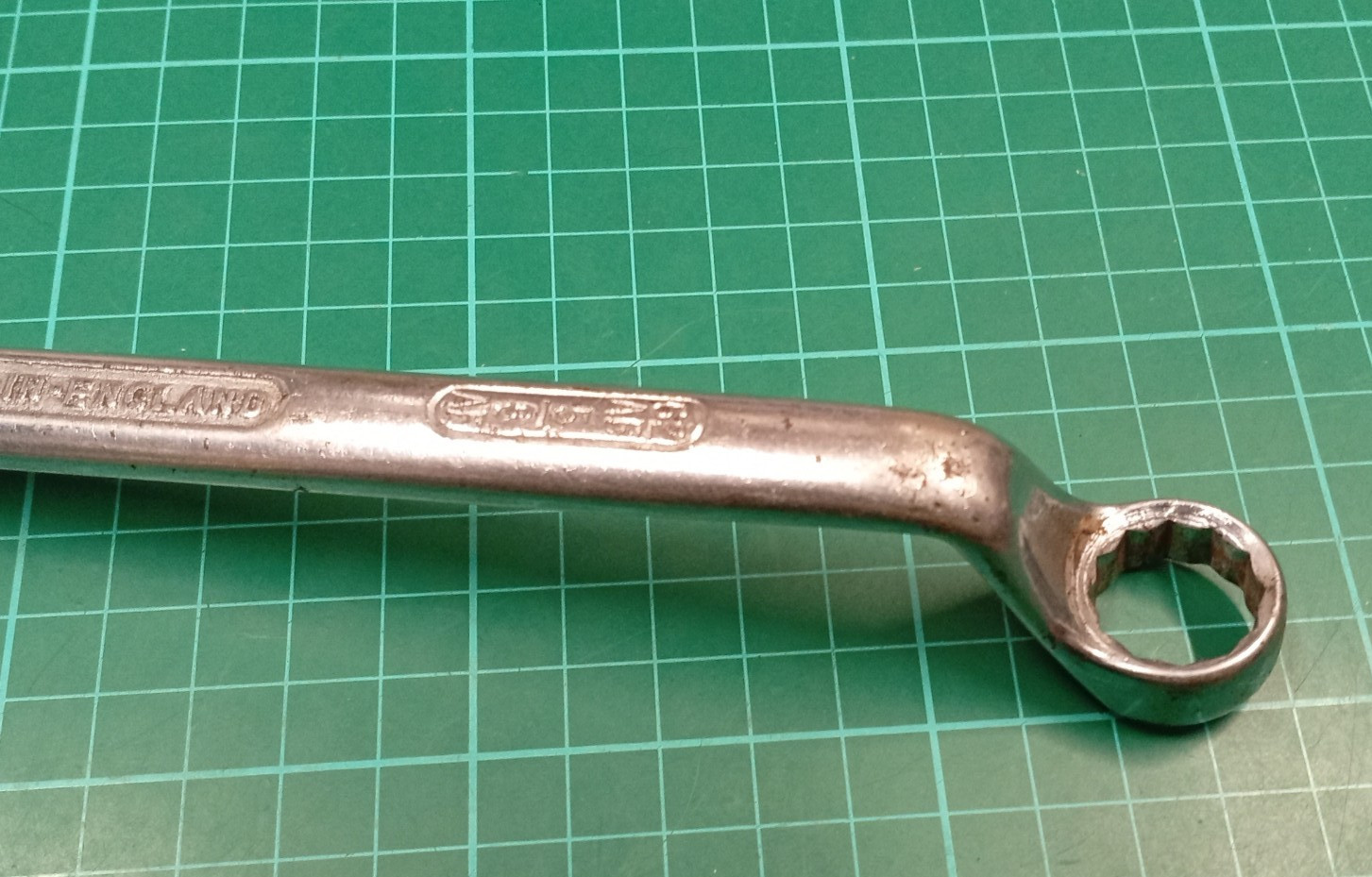 BEDFORD Vanadium, 5/8″ x 3/4″ AF, Offset Ring Spanner, Made In England