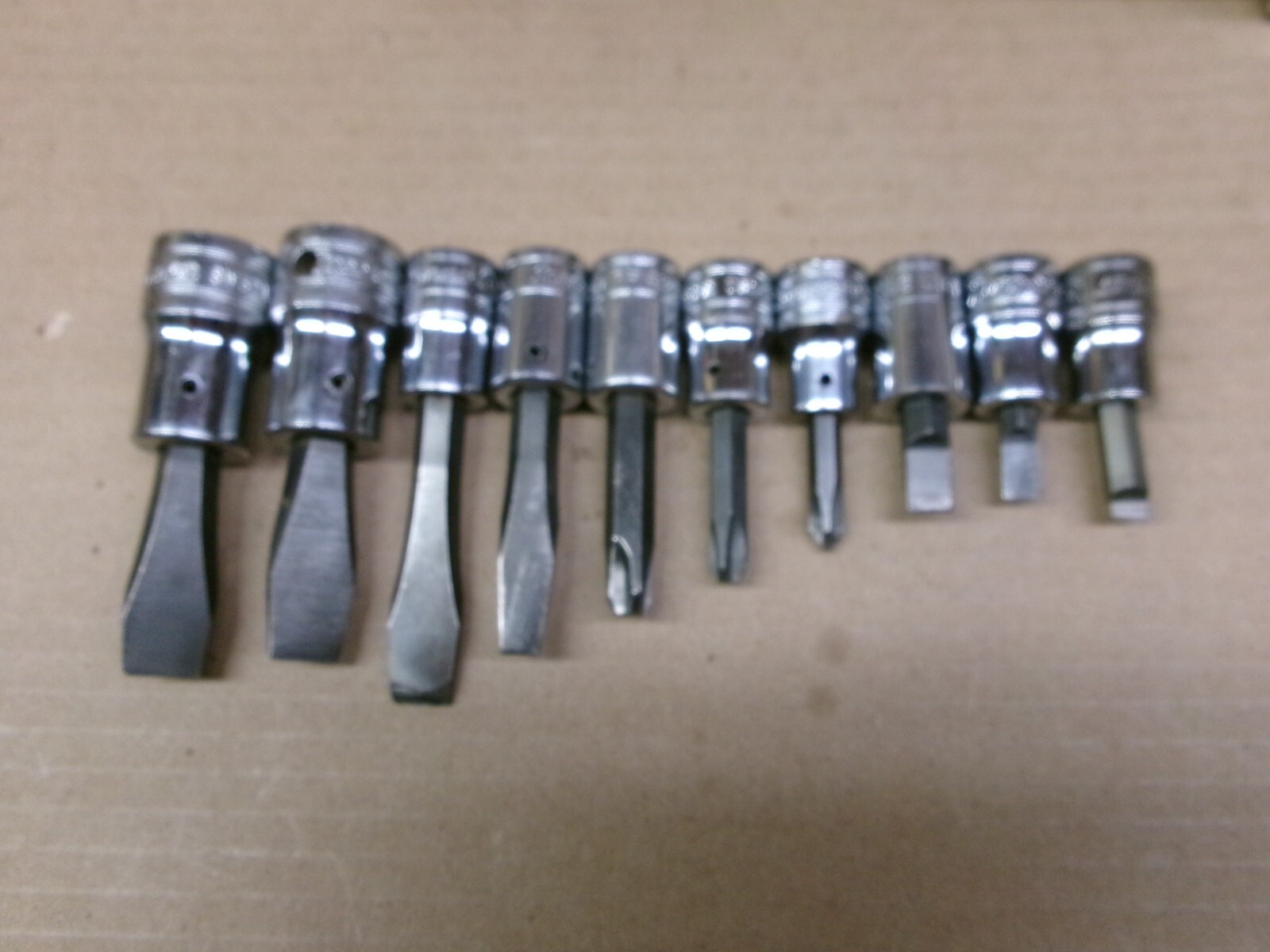 Snap On USA 3/8″ drive 10-Piece Phillips and Flat Tip Socket Set / Lot