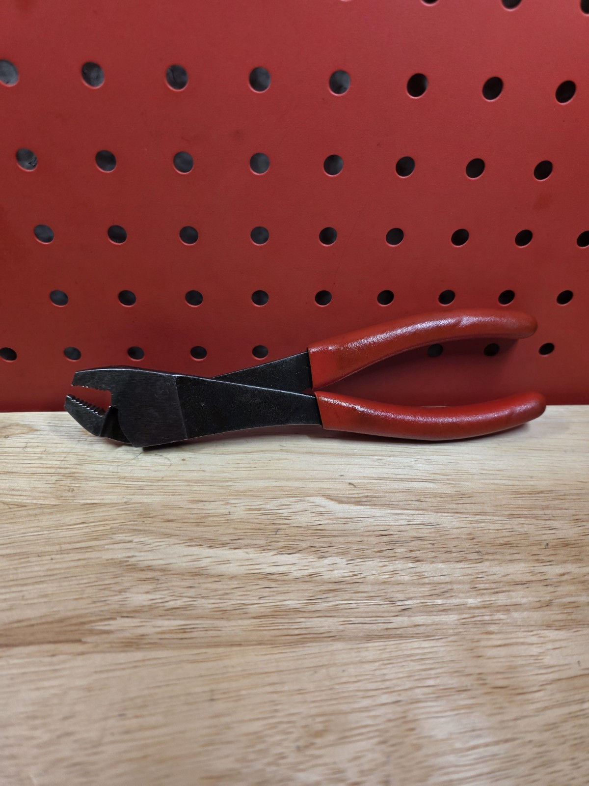 Snap-on Tools 208BCP Red Handle Rounded Nose Battery Terminal Pliers USA