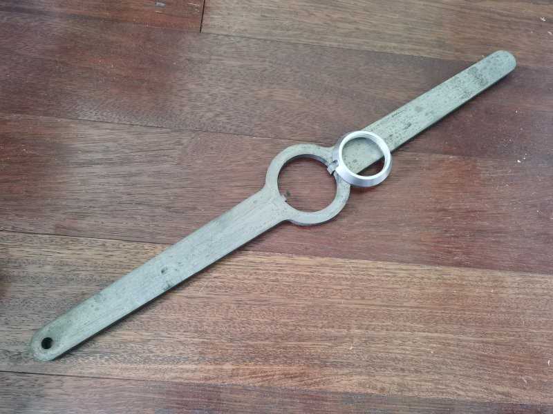 Mercedes W100 600 Special Tool Rear Axle 100589030700