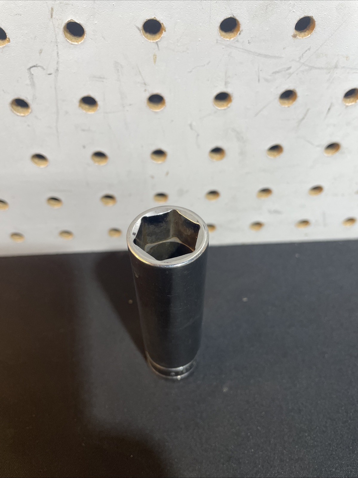 Snap-On 1/2″ Drive 11/16″ SAE Deep 6-Point Socket TS221 – Pre Owned
