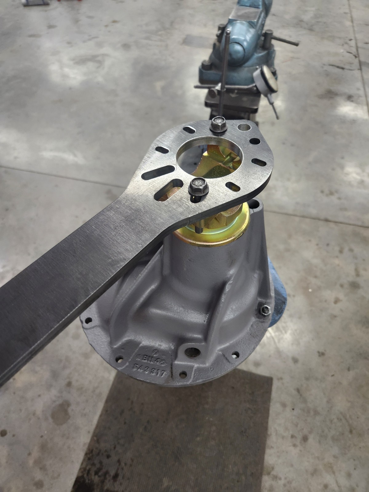 The Best Yoke Wrench! Differential Pinion Tool. Ford 9-inch, 10-bolt, etc.