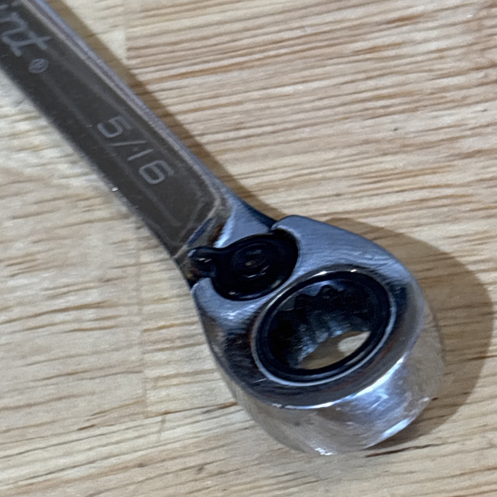 Blue Point 5/16″ Ratcheting Combination Wrench 12 Point Reversible BOER10