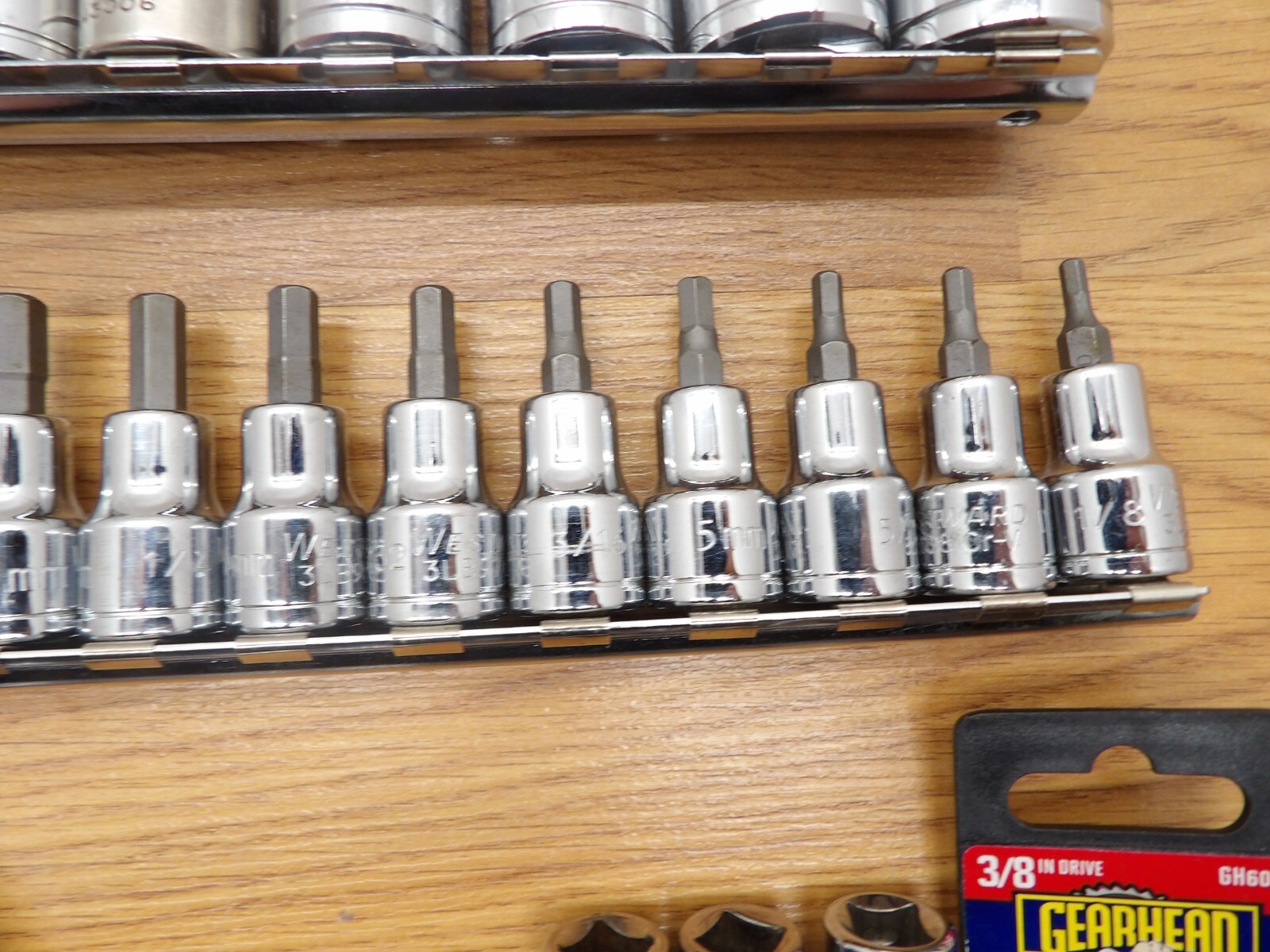 LOT OF METRIC & SAE SOCKETS 6&12 POINT 3/8 INCH DRIVE 88 PIECES- GREAT DEAL!