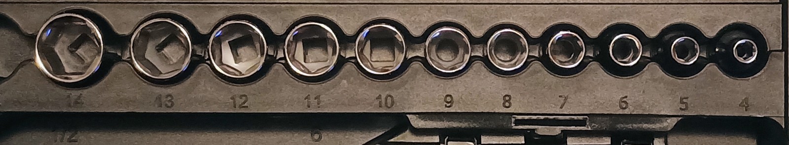 DEWALT 21 Piece METRIC (11) and SAE (10) 6 Point Socket Set For 1/4″ Inch Drive