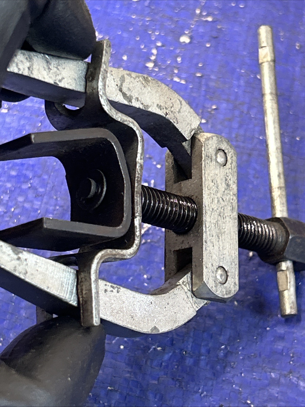 Cal-Van Tools 571 Overhead Valve Spring Compressor Puller Similar To K-D KD 2078