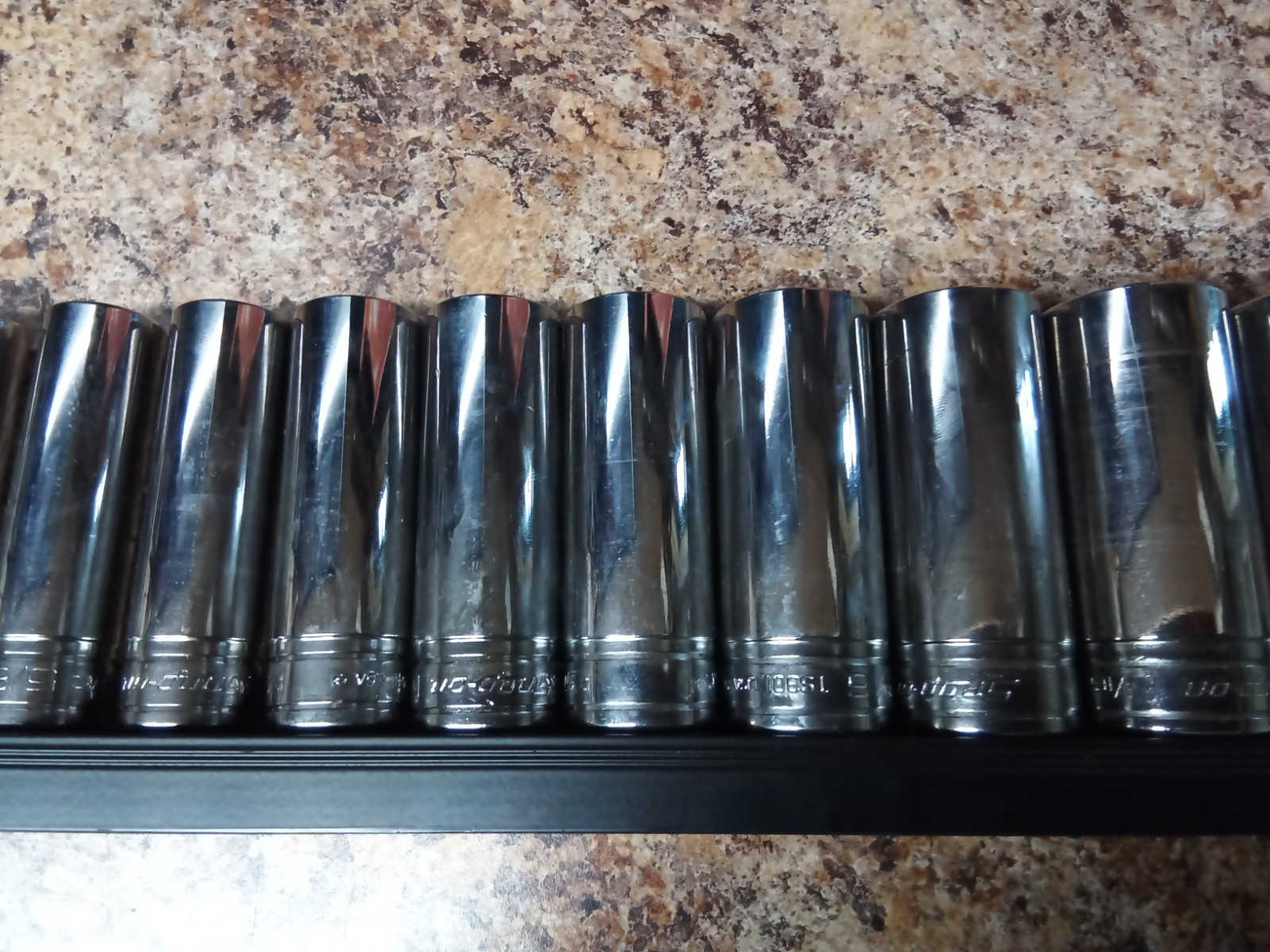 Snap-On Tools 13 pc 1/2″ Drive 6-Point SAE Flank Drive Deep Socket Set (313TSYA)