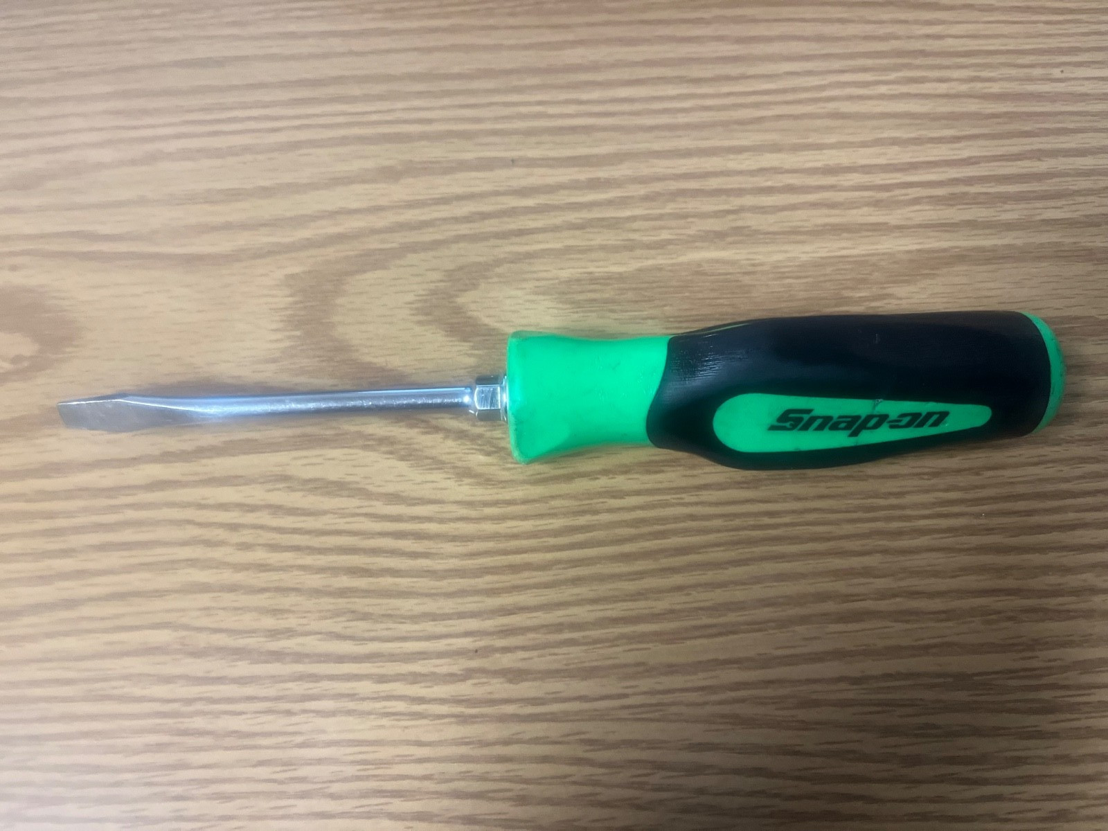 SNAP ON -SGD4B – 1/4 GREEN/BLACK COMFORT GRIP HANDLE SCREWDRIVER LOT#55