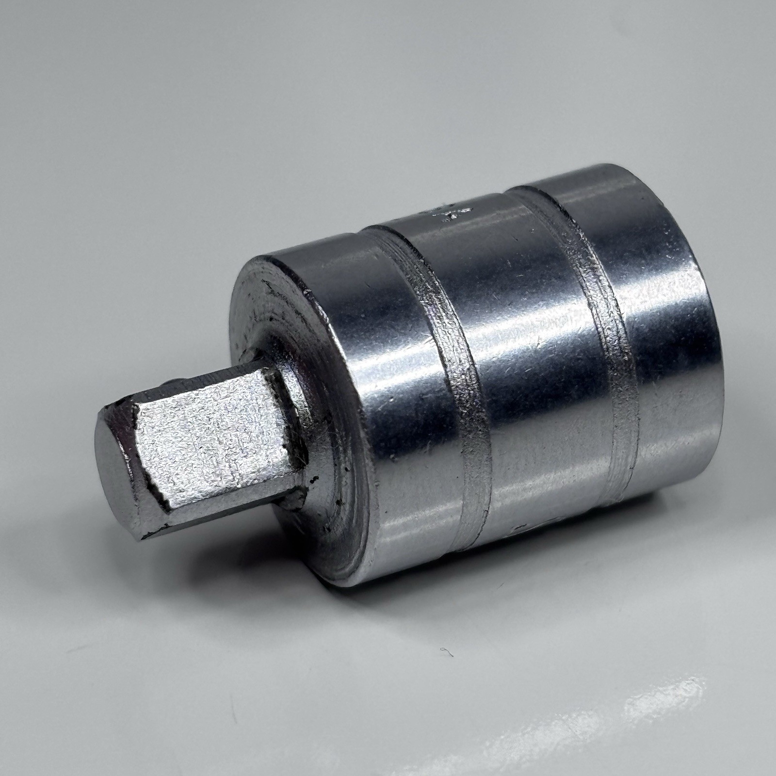 Snap On TM1 3/8 Dr Female To 1/4 Dr Male Friction Ball Socket Adapter VTG USA