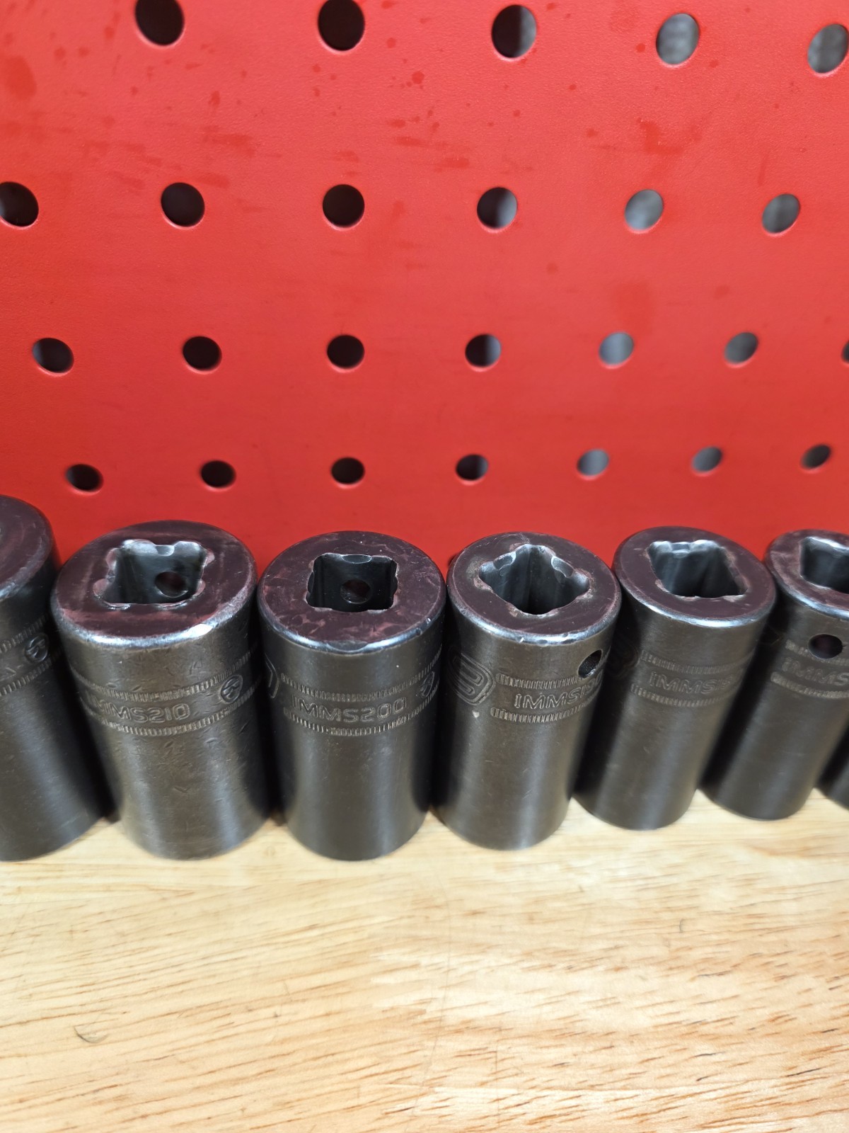 Snap-on 312IMMS 1/2″ Drive 15-25MM + 27MM 6-Pt Semi-Deep Impact Socket Set