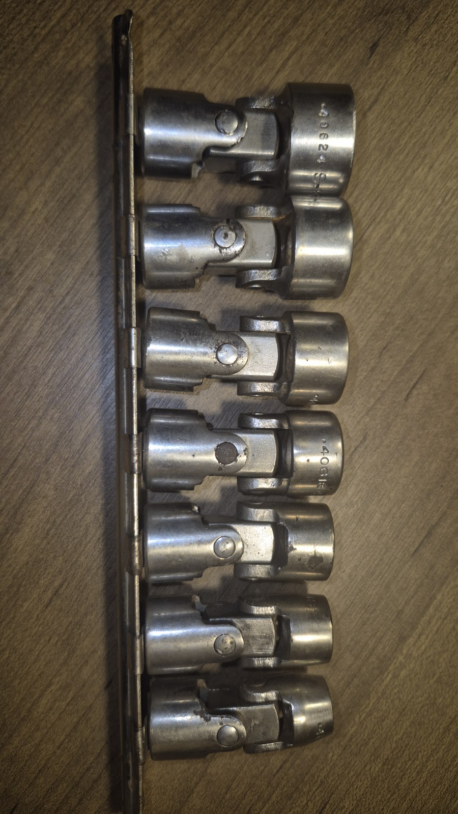 SK Tools USA 7 Piece 3/8 Drive Swivel Socket Set 6 Point 40624 3/4 To 3/8 40612