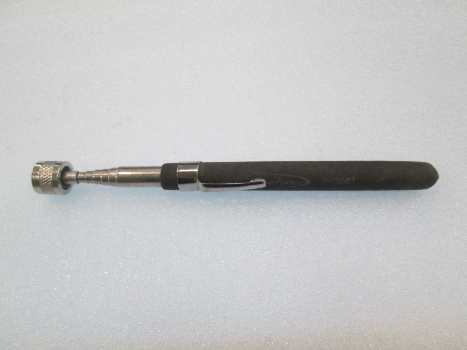 Snap-on’s BLUE POINT MAGNETIC PICK UP TOOL UPT35 EXTENDS TO 33″