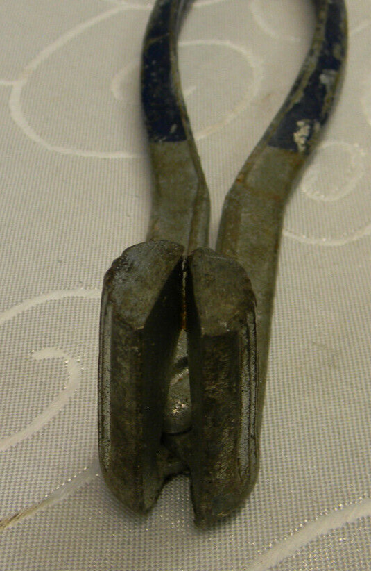 VINTAGE BLUE BIRD BATTERY TERMINAL PLIERS #20 FORGED STEEL MADE IN USA