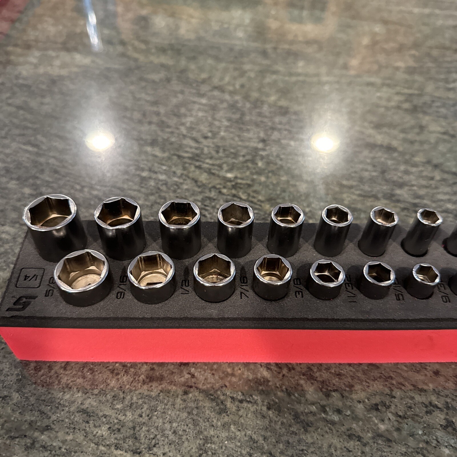 Snap-on 122sttmfr 3/16-5/8” shallow deep 1/4 drive 22 pc foam socket set red new