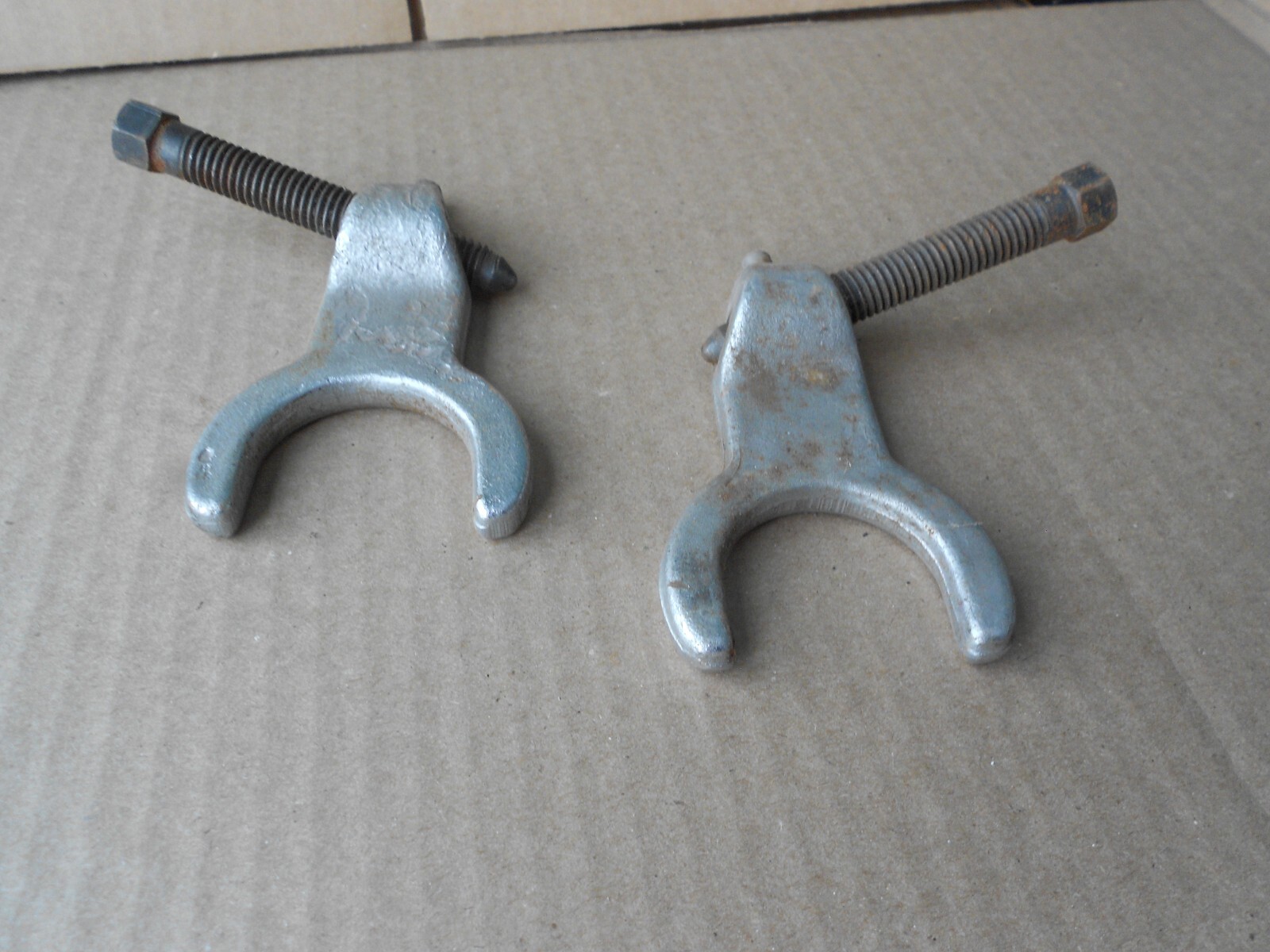 Mac Tool CC7044 for Ford Pinto Mustang Mercury Bobcat Rear RH & LH Original