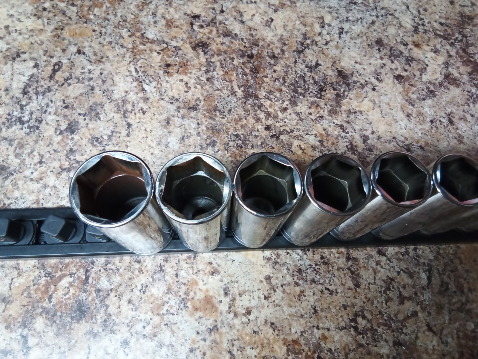 Snap-On Tools 13 pc 1/2″ Drive 6-Point SAE Flank Drive Deep Socket Set (313TSYA)