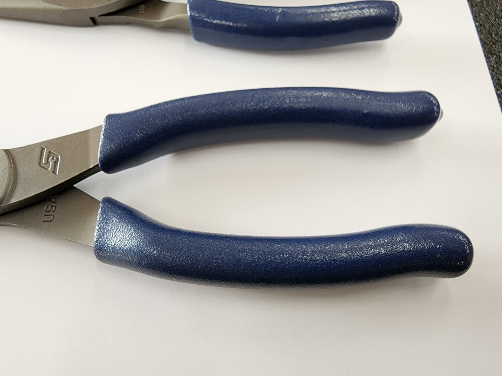 Snap-on Tools USA NEW 2pc POWER BLUE 9″ & 6″ Soft Grip Needle Nose Pliers Set