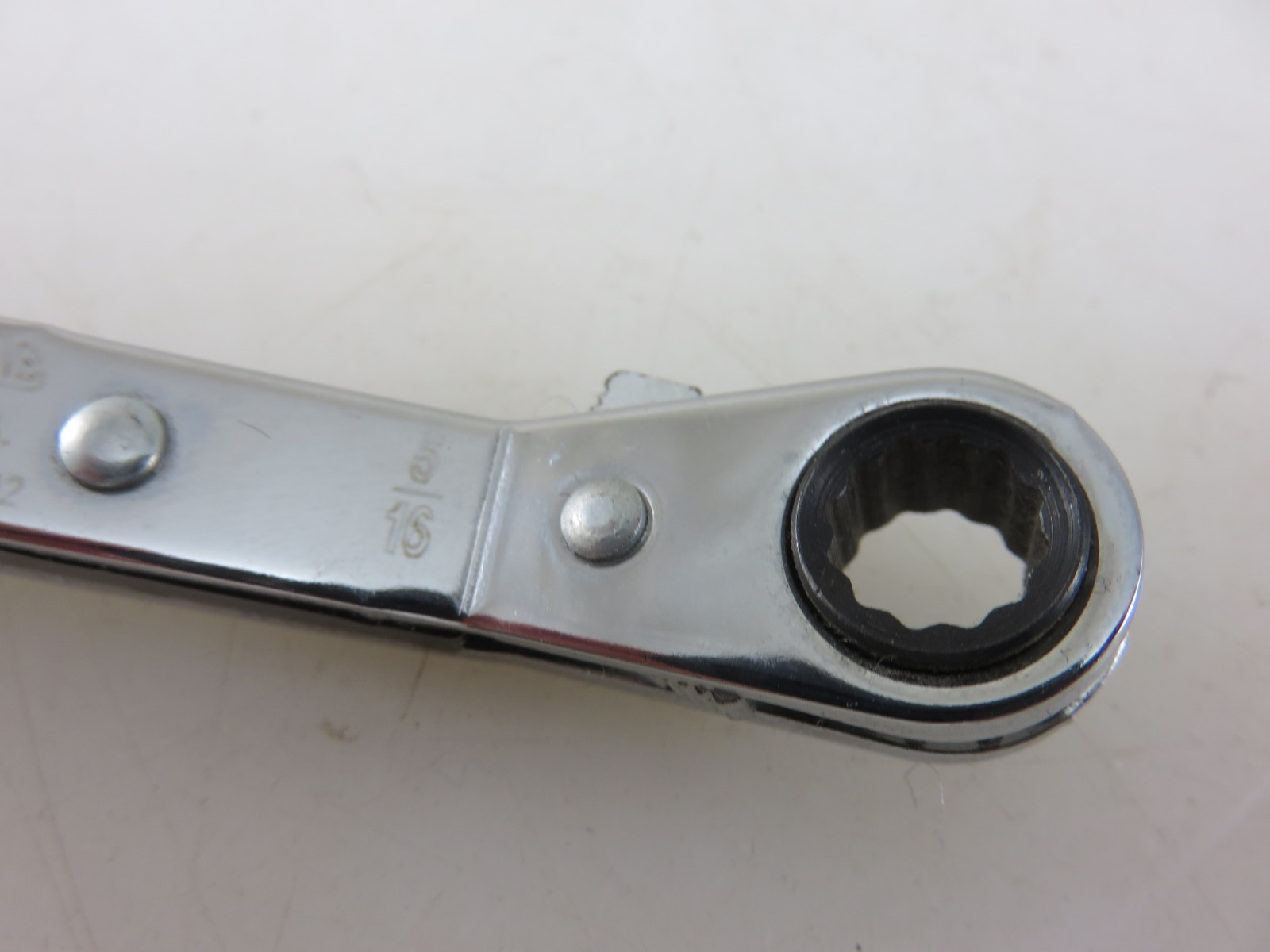 MAC ROW08102 Offset Reversible Ratcheting Double Box End Wrench 1/4″ x 5/16″
