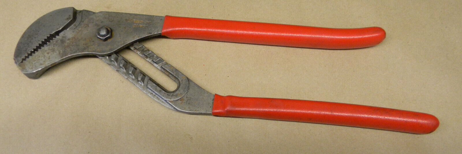 SNAP-ON 16″ RED VINYL GRIPS ADJUSTABLE JOINT PLIERS #AWP160