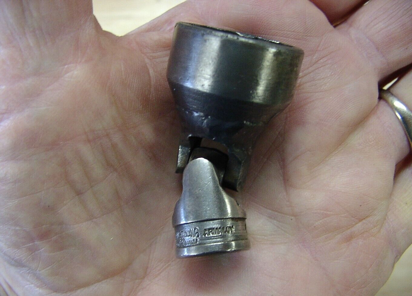 Vntg Armstrong Armalloy F-140 Universal Wobbler Socket,3/8″ Dr. X 1-1/16″,VGC