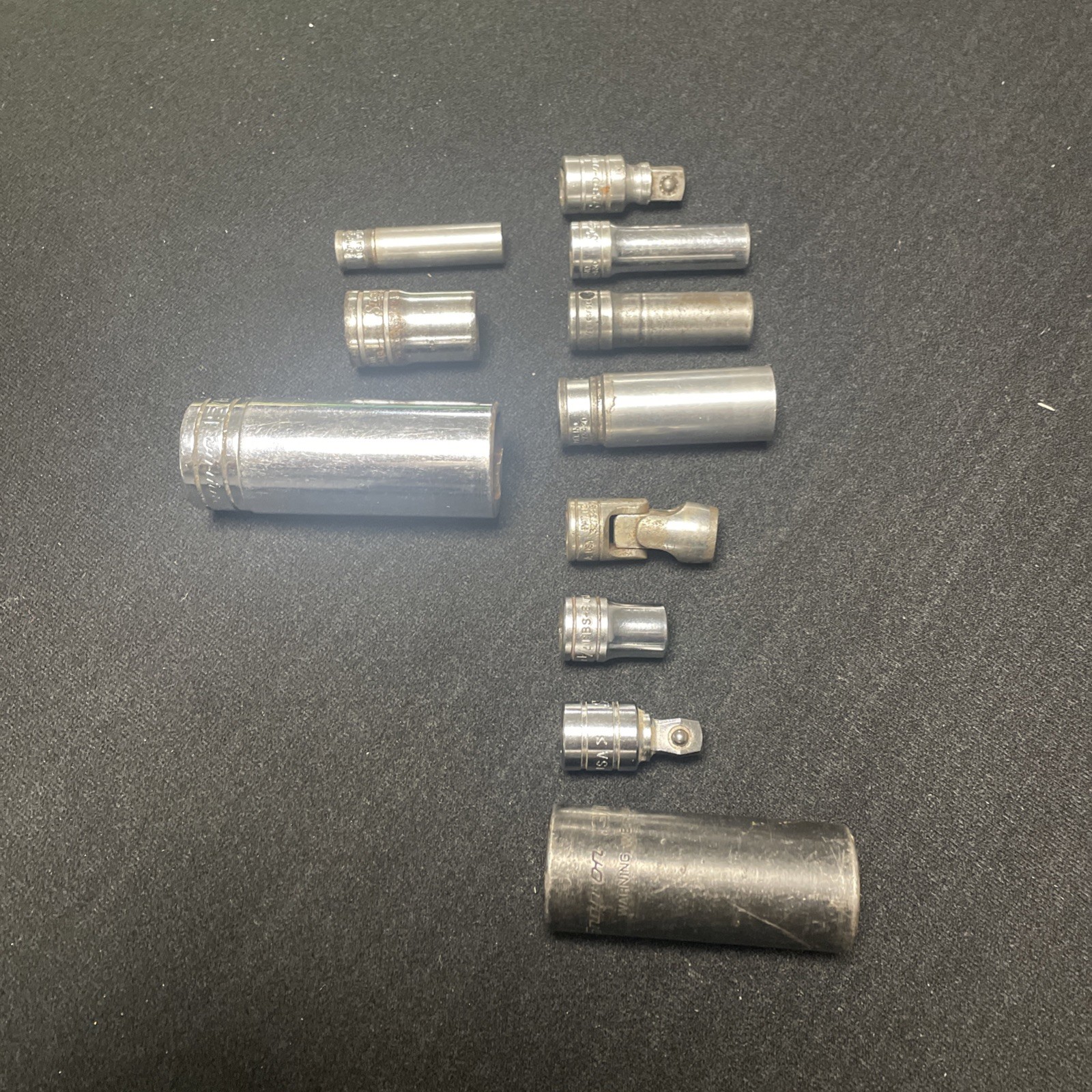 Snap On Socket Lot. 11 Pieces. Varied sizes, series and conditions.