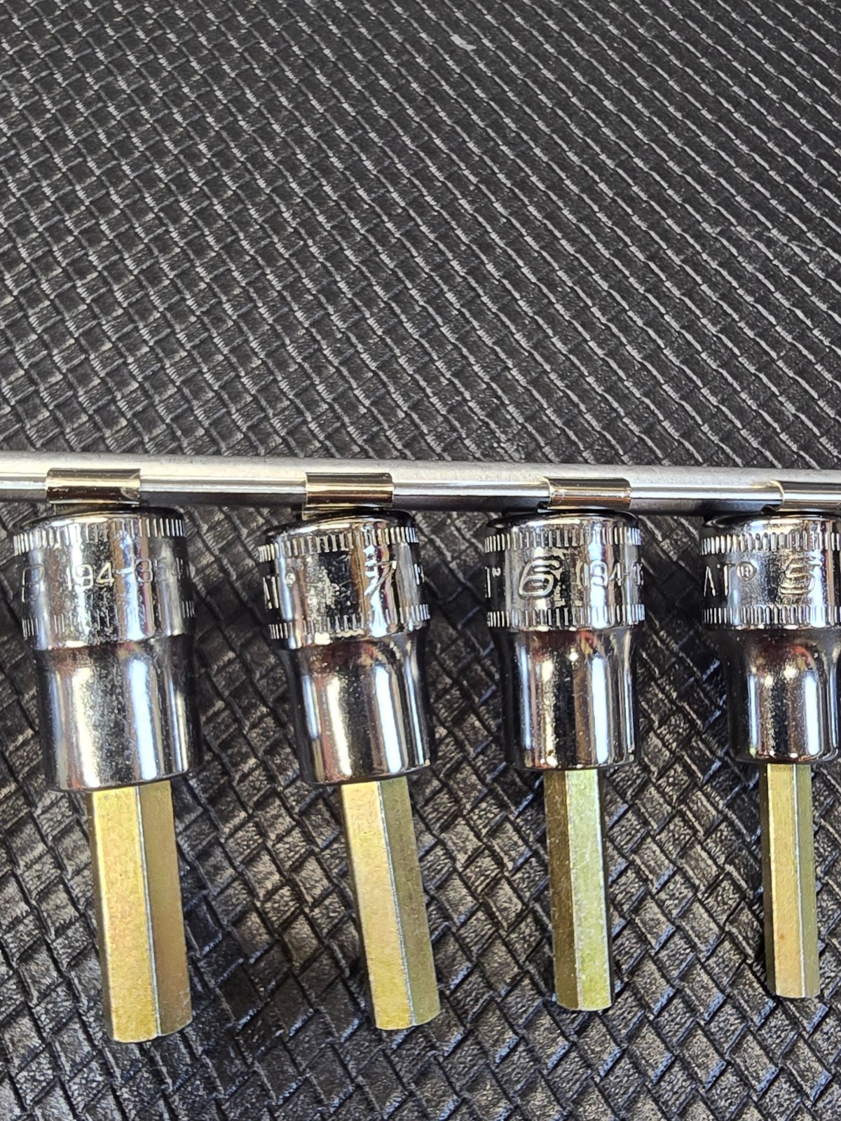 Caterpillar Tools USA Cat By Snap on 9pc 3/8 1/2 Metric Hex Socket Set 194-3585