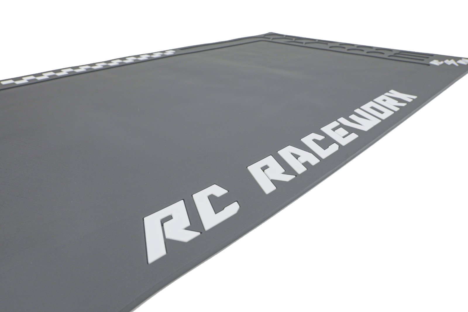 TrackPack – RC Raceworx Worx Pit Mat in Black & White + MAX Guard Soldering Mat