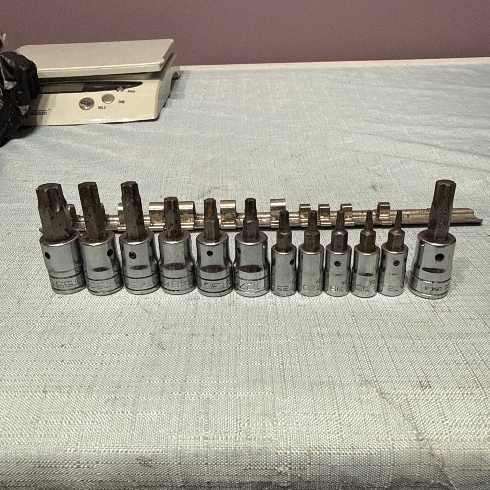 Snap-on 12 Piece 1/4″ 3/8″ 1/2″ Drive Torx Socket Set T8 to T55 Read