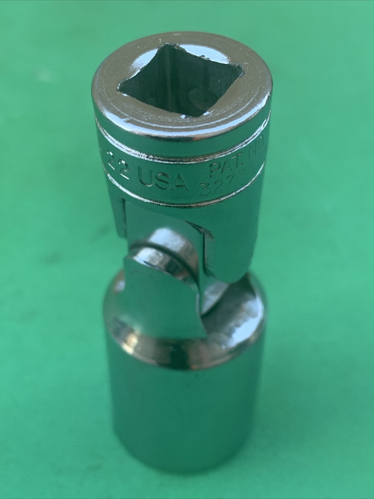 Snap-On USA 3/8 Drive 6-Point SAE 11/16″ Flank Drive Deep Universal Socket FSU22