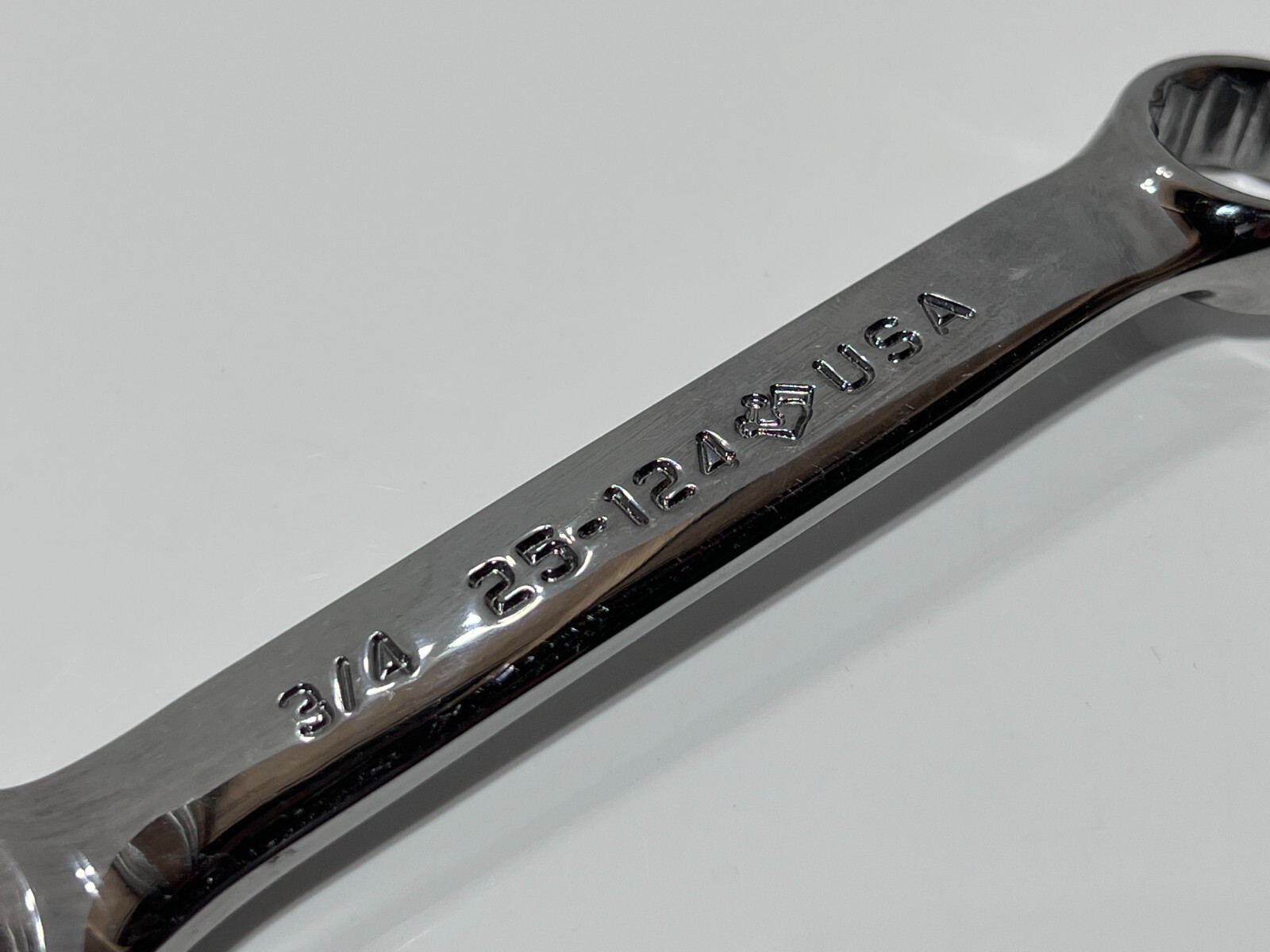 Armstrong Tools USA 25-124 SAE 3/4″ Full-Polish Combination Wrench – 12 Point