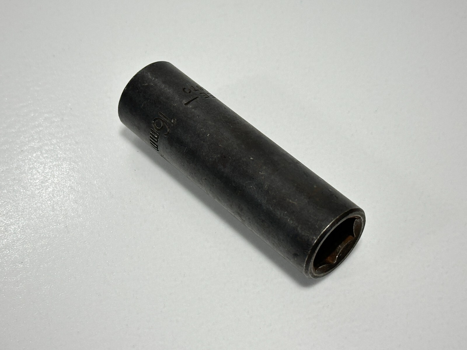 Craftsman Tools USA 18670 EE 1/2″ Drive 16mm Metric Deep Impact Socket – 6 Point