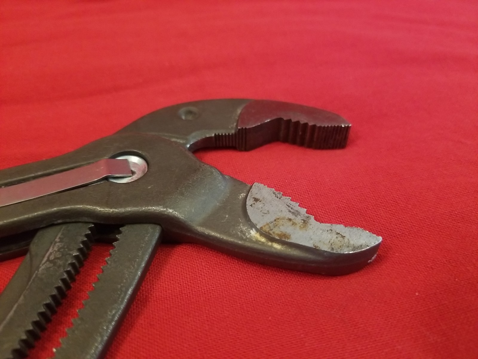 Knipex Cobra Self-Gripping Pliers 12″ Mac Tools P12C Great Condition!