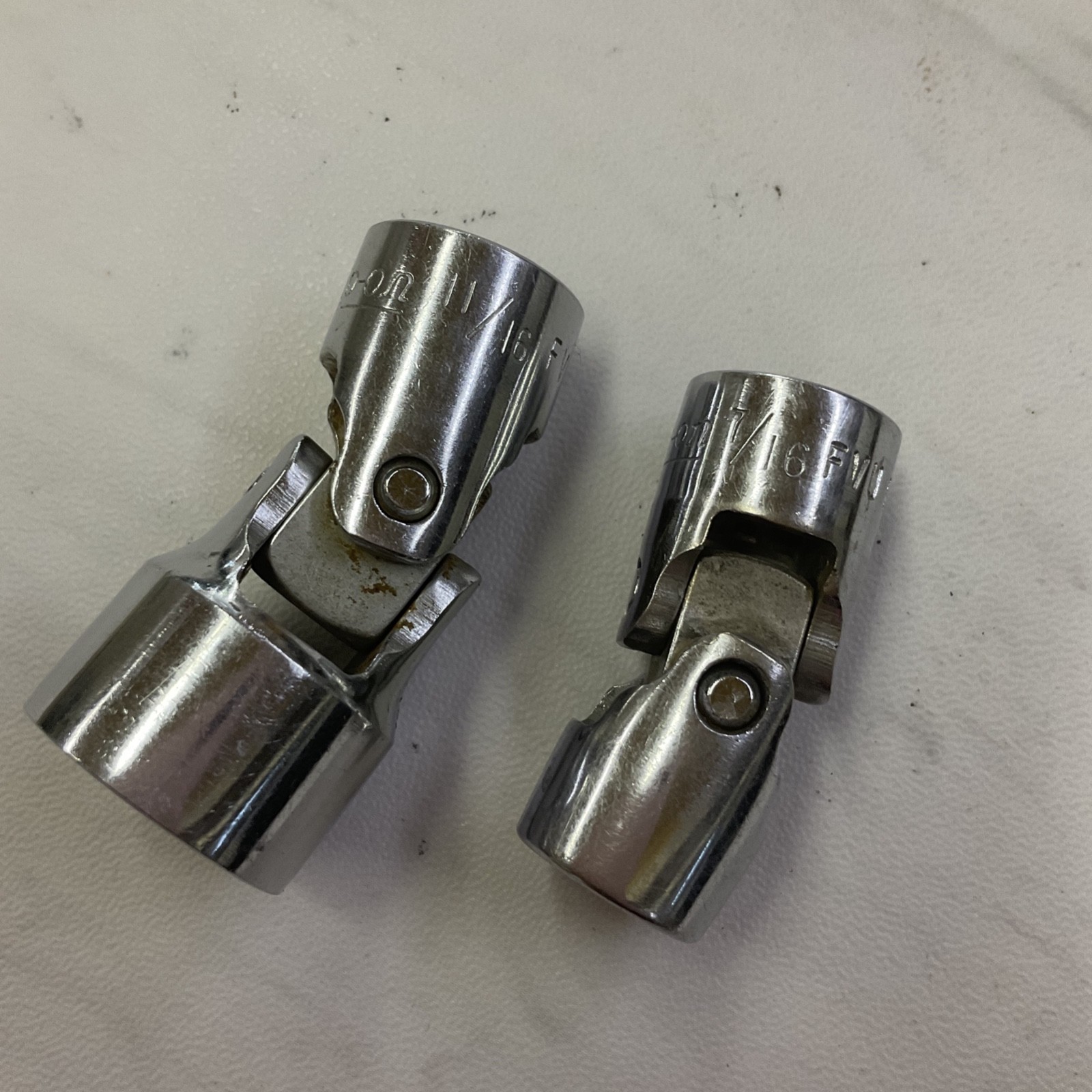 Snap-on Universal Swivel Sockets 12-Pt 3/8″ Dr USA FVU22 (11/16) & FVU14 (7/16)