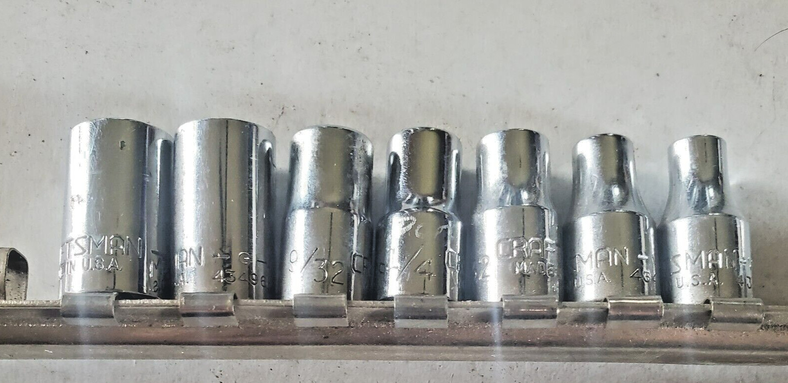 7-Piece Craftsman 1/4” Socket Set 6-NO NAME Metric & 2-ext. W/Ratchet. HT#392