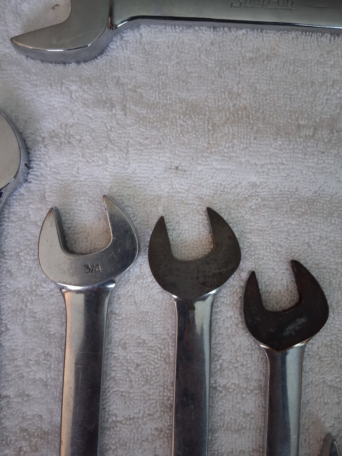 Snap On tools lot 18Combo Wrenches 1”thru 3/8″ Plus 9 other snap on wrenches