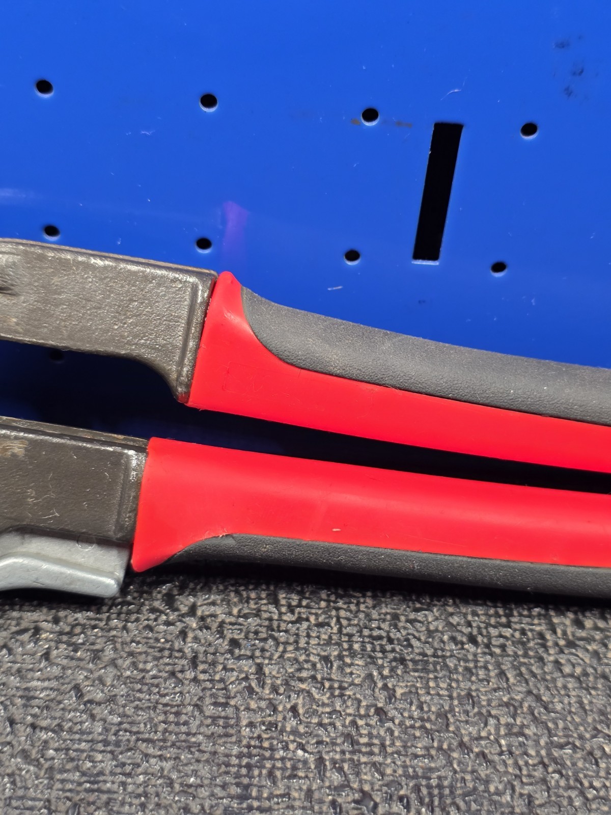 Blue-Point Tools AP12 12″ Adjustable Joint Pliers Red