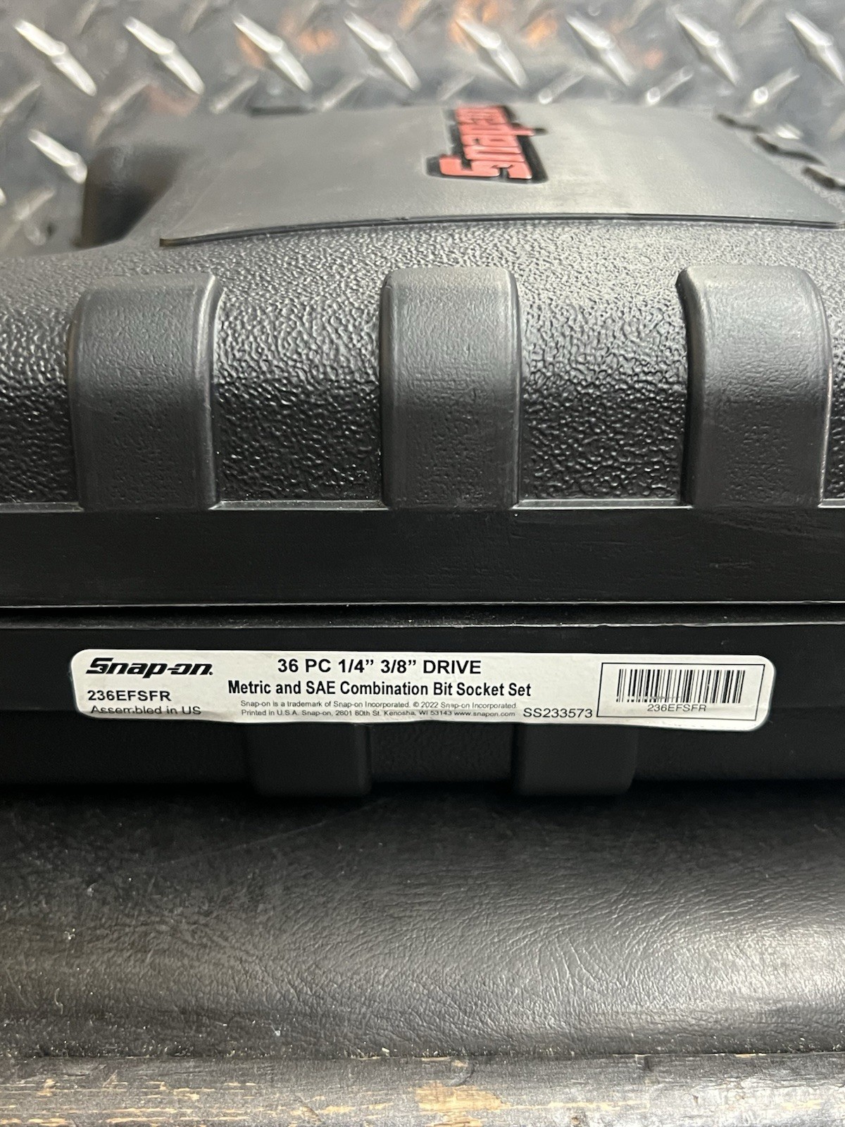 Snap-On 36pc 1/4″ 3/8″ Drive Metric & SAE Combination Bit Socket Set 236EFSFR