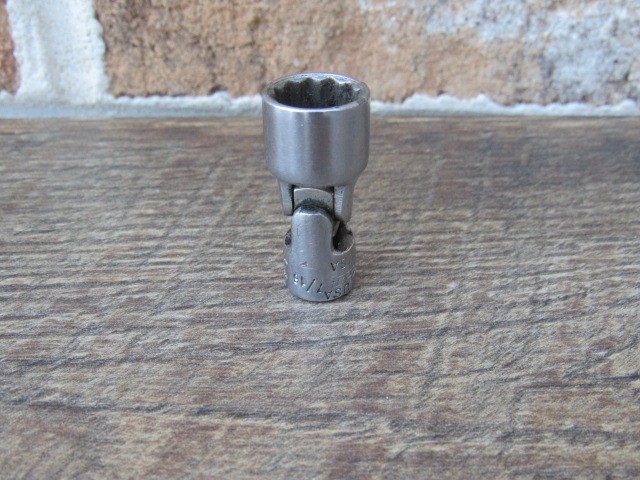 SNAP ON 7/16″ TMU141 1/4″ DRIVE 12 POINT SAE UNIVERSAL SWIVEL SOCKET UNDERLINE