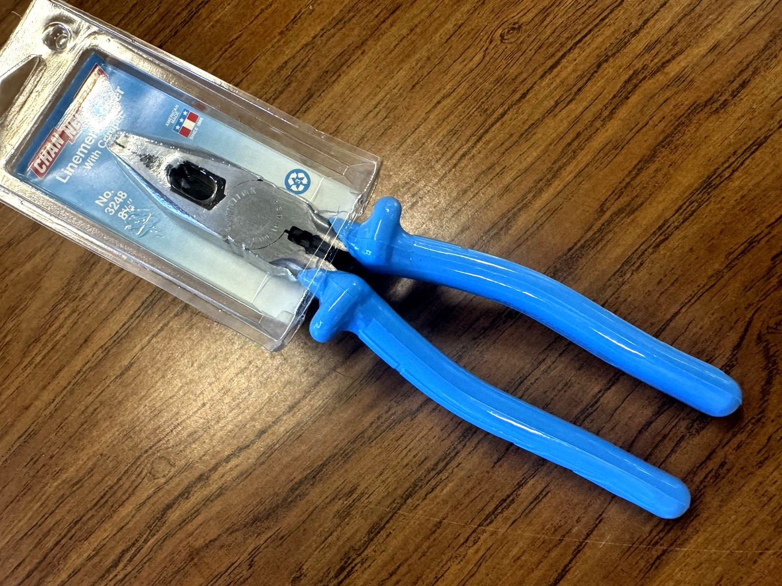 CHANNELLOCK 3248 LINEMAN’S PLIERS w/ Crimper Posi-Grip 1000V ins 8-1/2″ 216mm