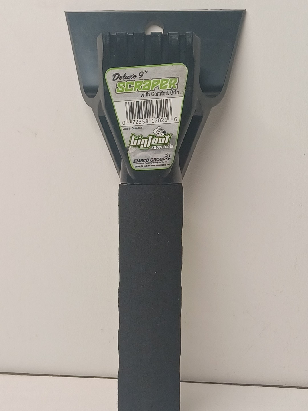 1 Emsco Bigfoot Deluxe 9 in. Dual-Head Car Ice Scraper, Glovebox 9″
