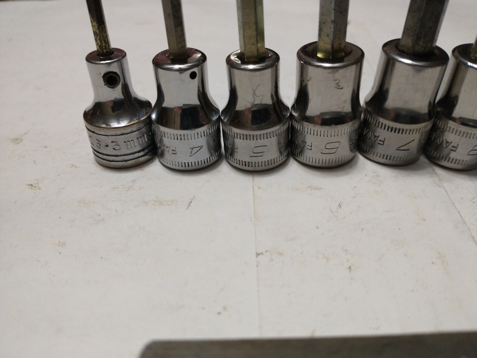 SNAP ON 207EFAMY AWM12D. 3-12MM. 1/8″-3/8″. 16 PIECES IN ALL. 3/8″ DRIVE HEX SET