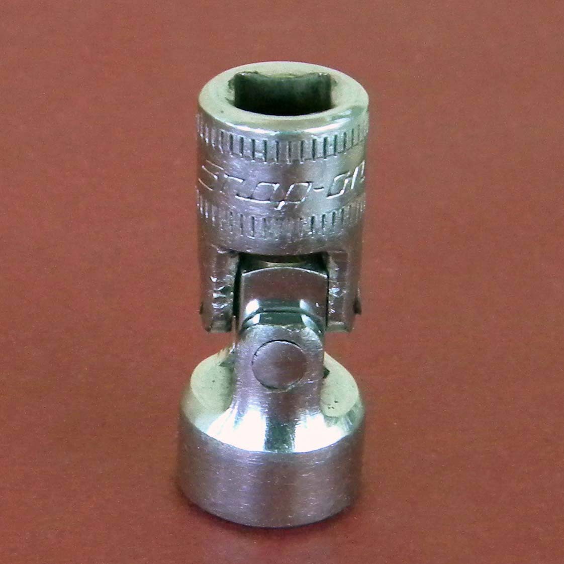 Snap-On TMUSM10 1/4″ Drive 6PT Metric 10MM Chrome Universal Swivel Socket, USA