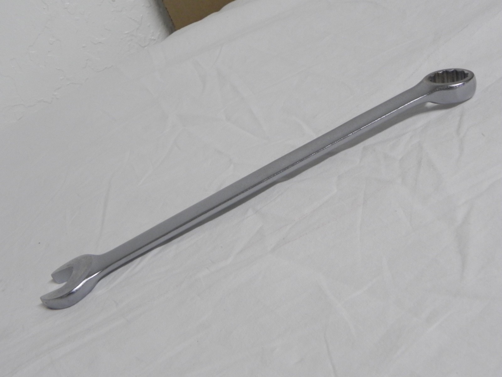 Blue Point BLPCW1116 12 Point 11/16″ SAE Combination Wrench Measuring 10-1/4» L