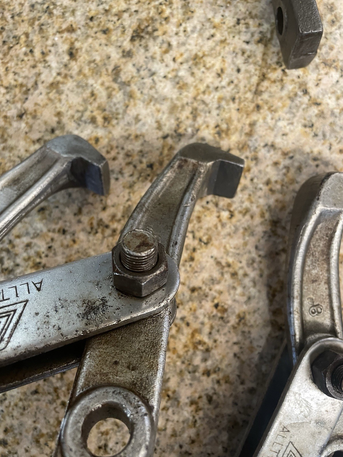 Alltrade Large 8 Inch 3 Jaw Inside Outside Professional Puller