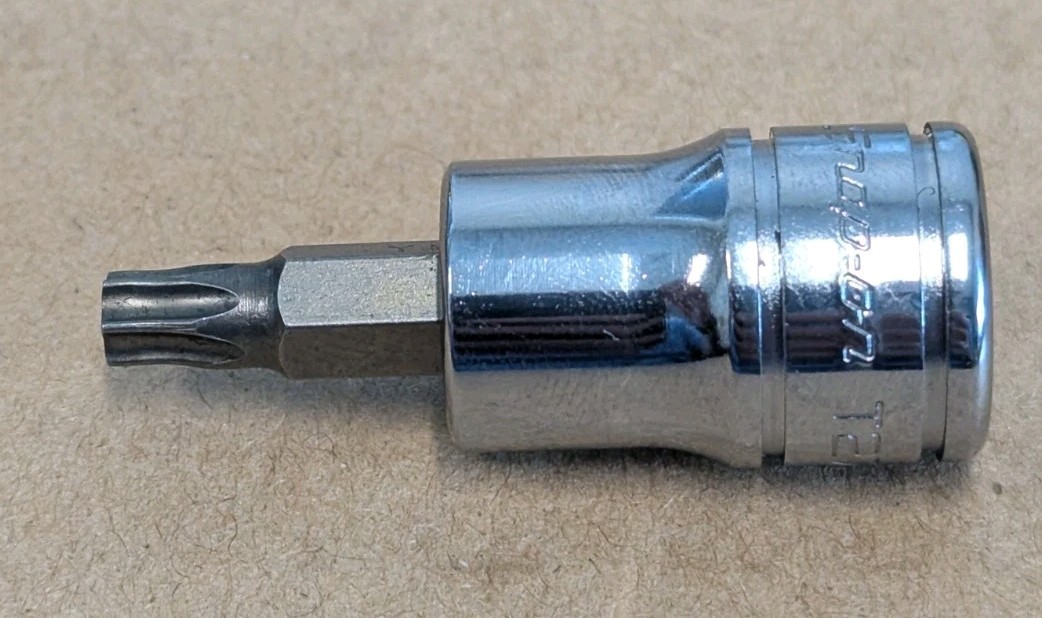 Snap-on FTXR27E 3/8″ Drive T27 Tamper-Resistant TORX Bit Socket Driver – NEW