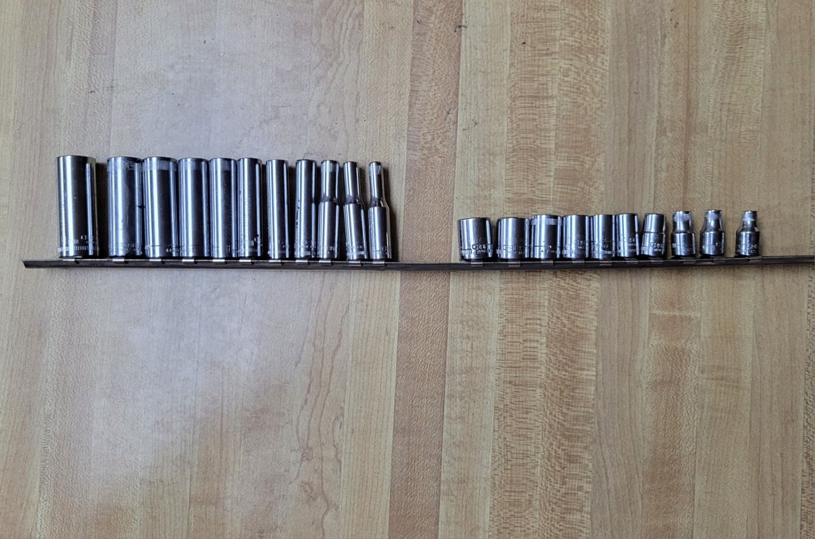 Craftsman USA 1/4 Dr 6 Pt 10 Pc Metric Sockets 4mm – 13mm + 11 Deep Sockets